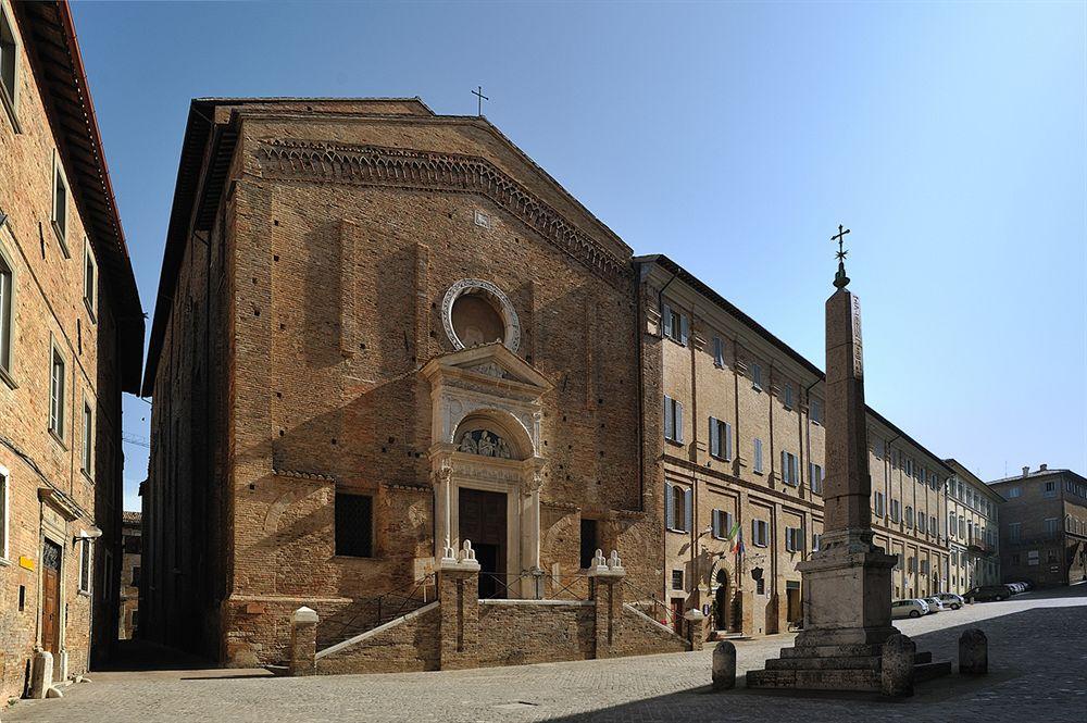 אורבינו Albergo San Domenico מראה חיצוני תמונה