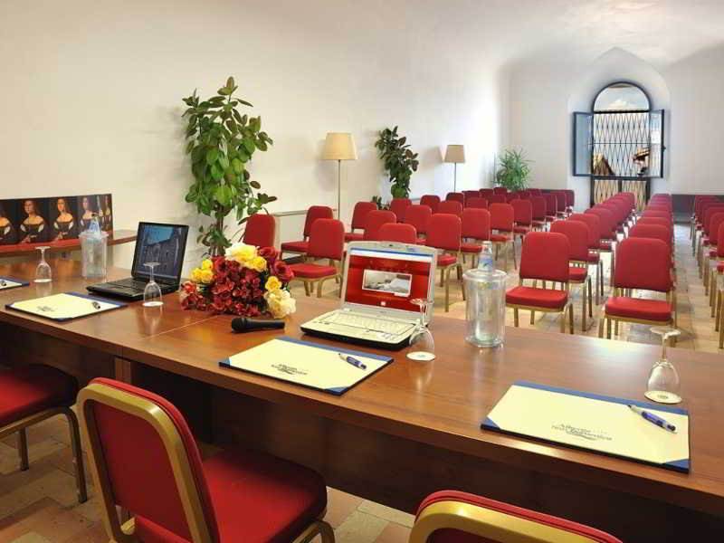 אורבינו Albergo San Domenico מראה חיצוני תמונה