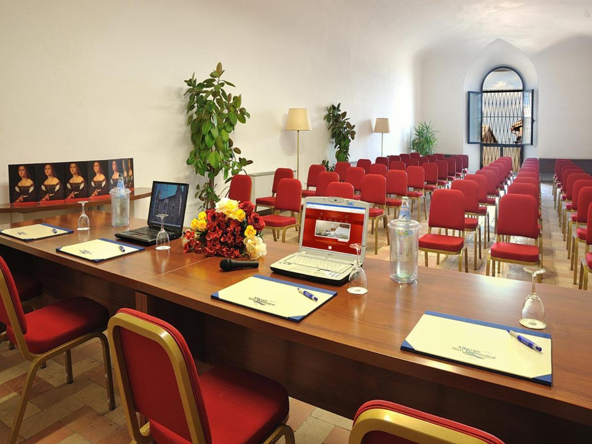 אורבינו Albergo San Domenico מראה חיצוני תמונה